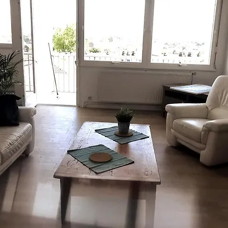 Le Panoramique En Апартаменты *